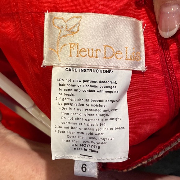 Evening wear Red Sequin Top and Skirt size 6 - Picture 8 of 9